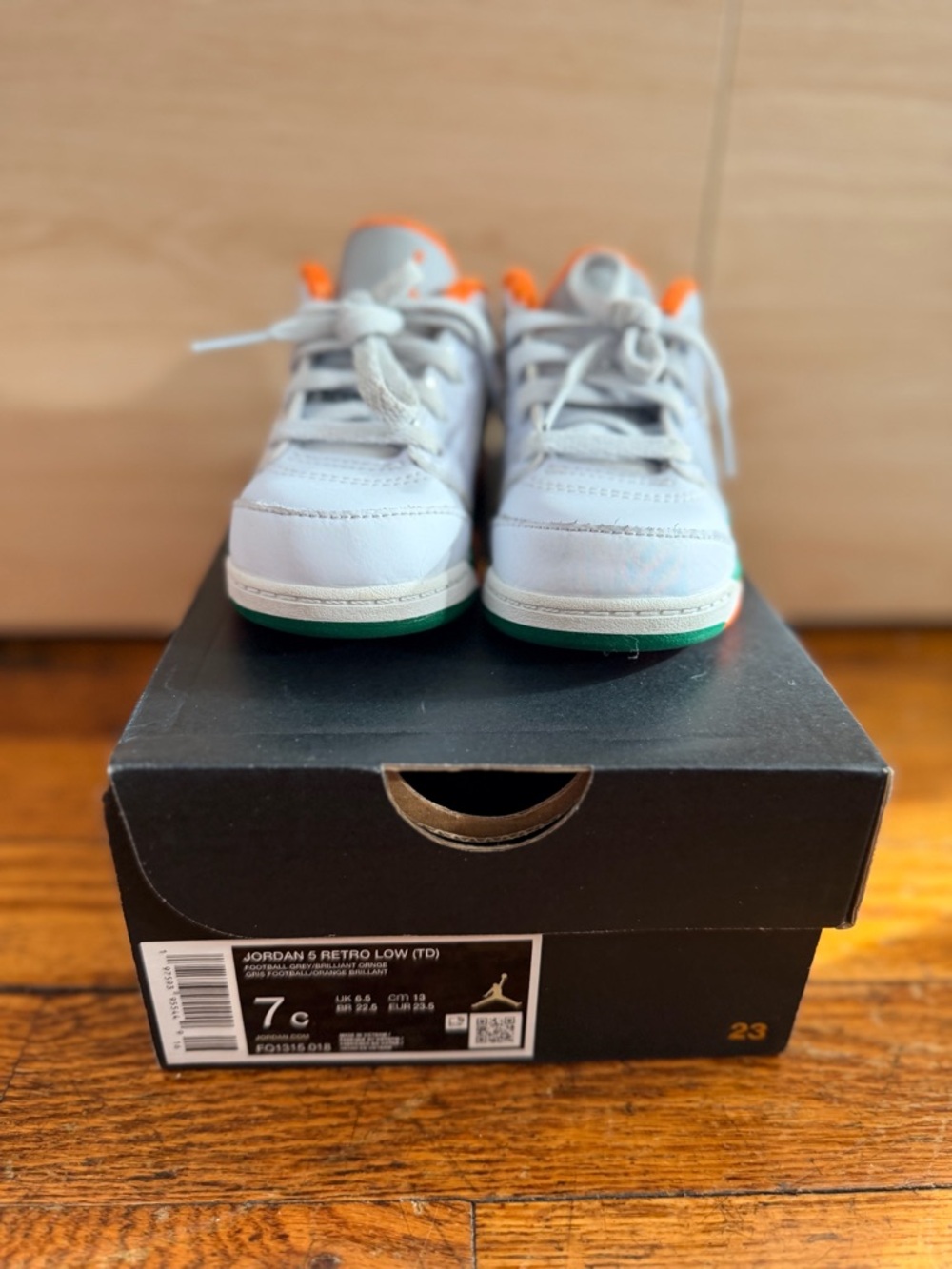 Kids' Jordan Sneakers - White and Orange - Picture 2 of 5